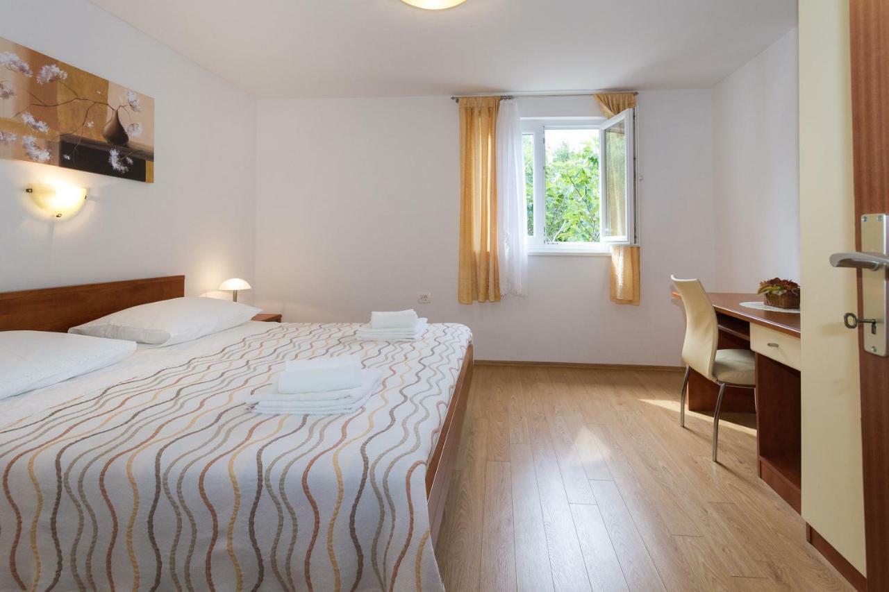 Beach Apartment M & B Poljana  Екстер'єр фото