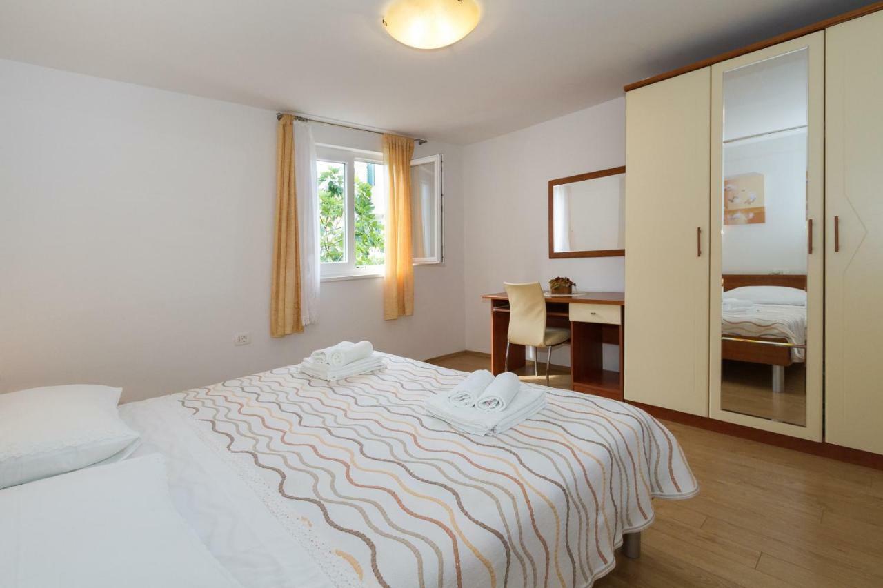 Beach Apartment M & B Poljana  Екстер'єр фото